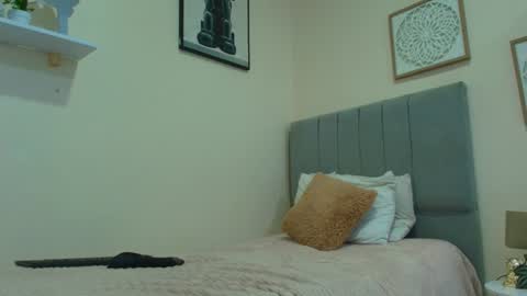 mary_cute9 online show from July 12, 2026, 12:07 pm