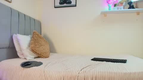 mary_cute9 online show from July 30, 2026, 4:22 am