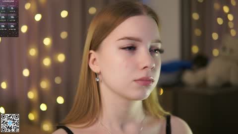 Snapshot of mary_hope_u chatting on December 18, 2024, 7:15 am Mary online show from December 18, 2024, 7:15 am