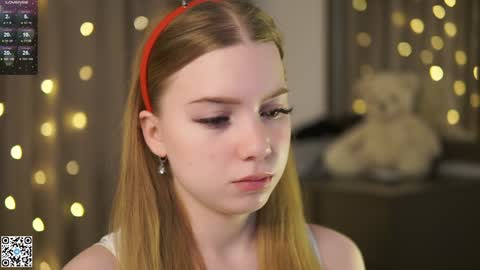 Snapshot of mary_hope_u chatting on December 20, 2024, 6:19 am Mary online show from December 20, 2024, 6:19 am