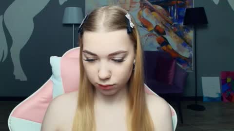 Snapshot of mary_hope_u chatting on December 15, 2025, 12:09 pm Mary online show from December 15, 2025, 12:09 pm