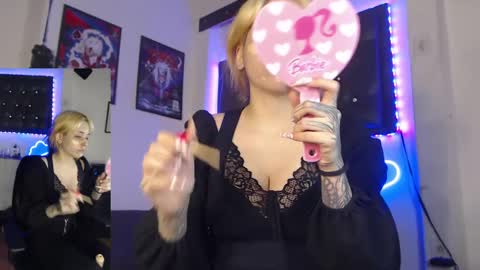 Snapshot of mary_janness chatting on March 2, 2025, 12:20 am 100 online show from March 2, 2025, 12:20 am