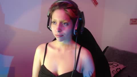 Snapshot of mary_janness chatting on November 6, 2025, 10:54 pm 100 online show from November 6, 2025, 10:54 pm