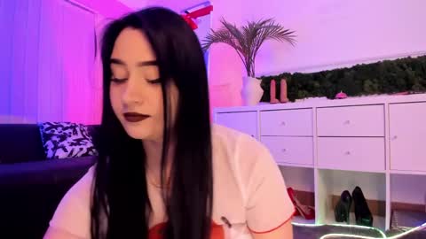 Snapshot of mary_lori chatting on June 4, 2026, 6:41 am Mary online show from June 4, 2026, 6:41 am