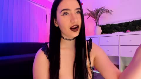 Snapshot of mary_lori chatting on June 10, 2026, 6:34 am Mary online show from June 10, 2026, 6:34 am