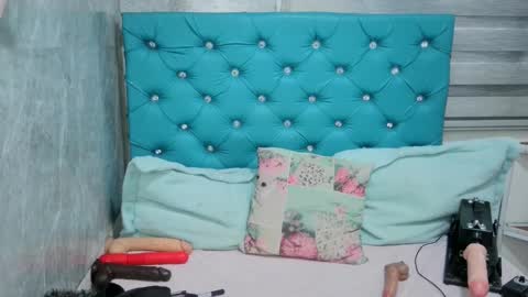  Mary Moon  online show from March 4, 2025, 11:40 am