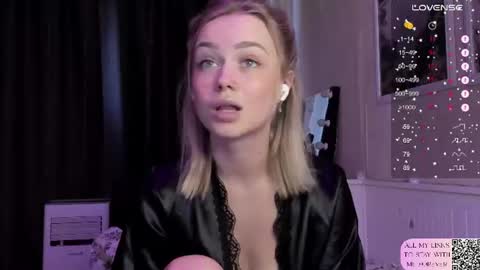 Snapshot of mary_romance chatting on July 5, 2026, 2:35 pm Mary online show from July 5, 2026, 2:35 pm