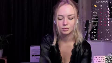 Snapshot of mary_romance chatting on July 28, 2026, 9:58 pm Mary online show from July 28, 2026, 9:58 pm