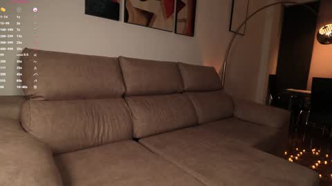 Snapshot of mary_rosse chatting on January 6, 2025, 1:42 am RebeCca online show from January 6, 2025, 1:42 am