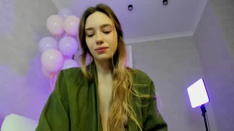 HelIo  Everyone Im MaryWelcome  to my room and  lets have  a good  time  together with me   online show from April 22, 2026, 8:17 am