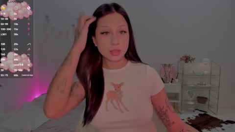 Snapshot of mary_tim chatting on October 8, 2025, 4:59 pm Maryana online show from October 8, 2025, 4:59 pm