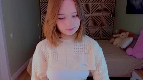 Snapshot of mary_u chatting on June 23, 2026, 4:43 am Ur Mary online show from June 23, 2026, 4:43 am