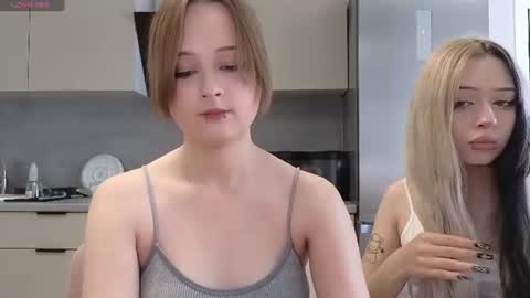 Snapshot of mary_u chatting on July 20, 2026, 6:28 am Ur Mary online show from July 20, 2026, 6:28 am