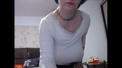 Mary online show from October 10, 2025, 3:05 am