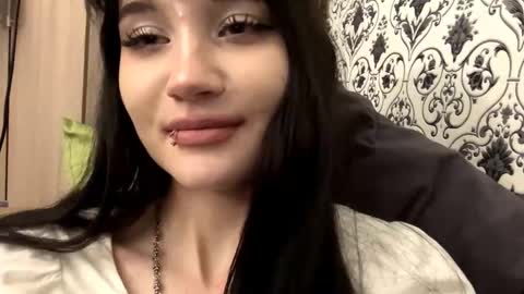 Snapshot of maryamtraylor chatting on November 25, 2025, 2:06 pm Sofia online show from November 25, 2025, 2:06 pm