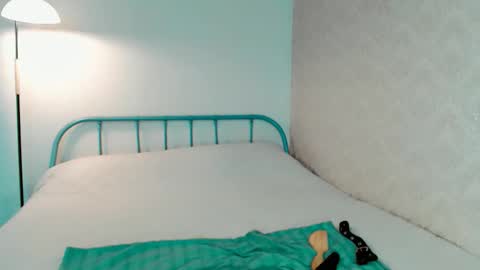 Anna online show from March 5, 2026, 4:08 am