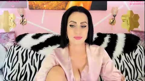 Snapshot of maryeelle chatting on September 27, 2025, 8:14 pm Maryelle online show from September 27, 2025, 8:14 pm