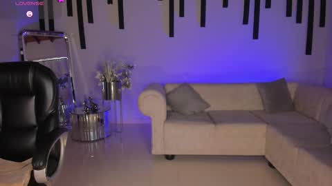 Snapshot of marylewis_ chatting on March 10, 2025, 5:50 pm Mary online show from March 10, 2025, 5:50 pm