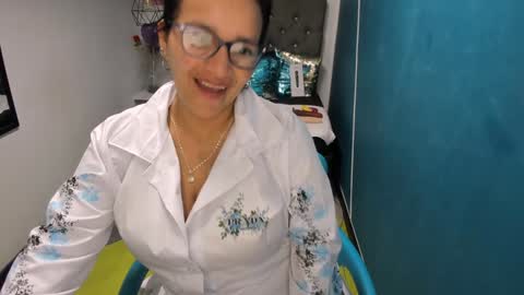 Snapshot of marylinmilf chatting on December 27, 2024, 10:26 pm Marylin online show from December 27, 2024, 10:26 pm