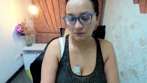 Snapshot of marylinmilf chatting on November 26, 2025, 7:37 pm Marylin online show from November 26, 2025, 7:37 pm
