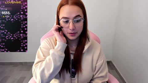 Dulce Maria online show from December 14, 2024, 4:23 am