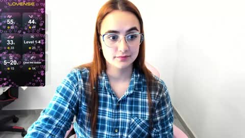 Dulce Maria online show from February 6, 2025, 1:38 am