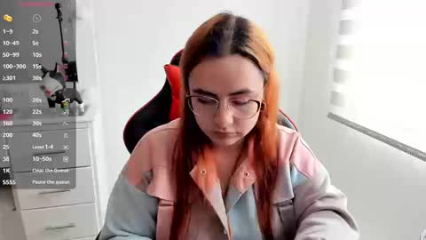 Dulce Maria online show from September 23, 2025, 5:16 pm