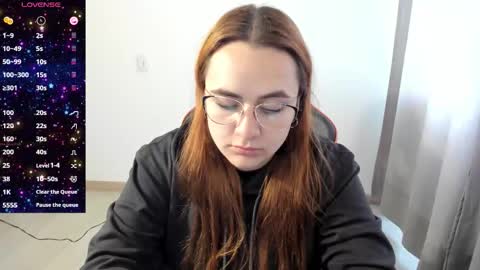 Dulce Maria online show from October 30, 2025, 3:57 pm