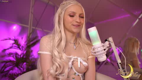 Snapshot of marylunamay chatting on February 2, 2025, 4:48 am Mary online show from February 2, 2025, 4:48 am