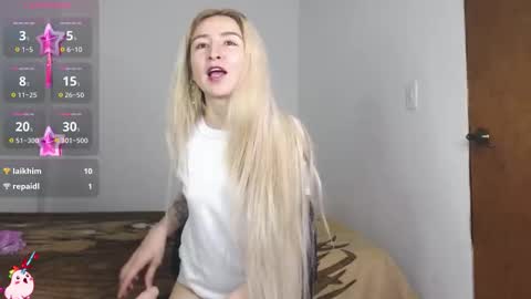 Snapshot of marylyrose chatting on October 6, 2025, 11:46 pm maryly rose online show from October 6, 2025, 11:46 pm