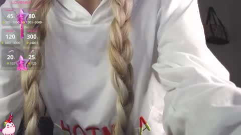 Snapshot of marylyrose chatting on December 14, 2025, 1:33 am maryly rose online show from December 14, 2025, 1:33 am