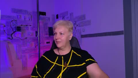 Snapshot of marymogan chatting on September 9, 2025, 8:14 am marymogan online show from September 9, 2025, 8:14 am