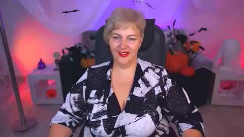 Snapshot of marymogan chatting on October 23, 2025, 4:56 am marymogan online show from October 23, 2025, 4:56 am