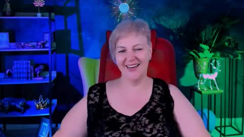 Snapshot of marymogan chatting on November 25, 2025, 5:57 pm marymogan online show from November 25, 2025, 5:57 pm