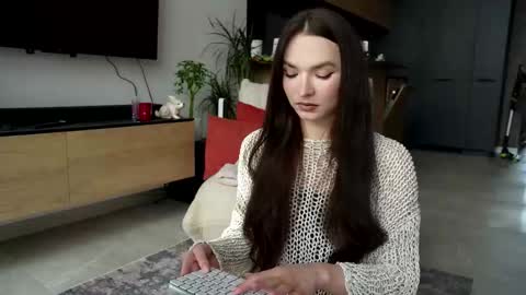 Marina online show from November 13, 2025, 10:14 am