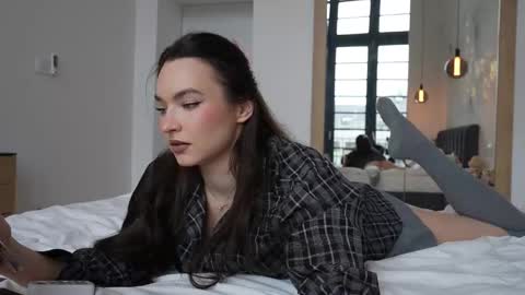 Marina online show from December 16, 2025, 10:42 am