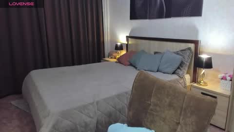 MarySax online show from October 27, 2025, 5:17 pm