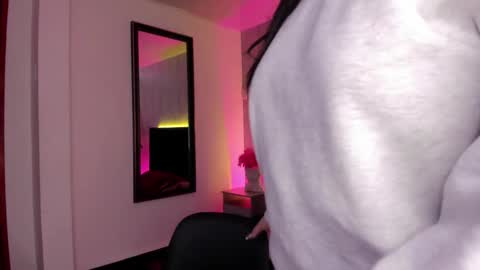 marysofff online show from January 18, 2026, 1:04 pm