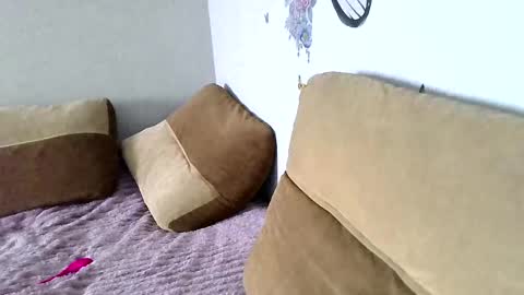 Snapshot of maryyemm chatting on January 22, 2025, 9:24 am maryyemm online show from January 22, 2025, 9:24 am