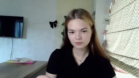 Snapshot of masakodownen chatting on July 18, 2026, 8:18 am Nessa online show from July 18, 2026, 8:18 am