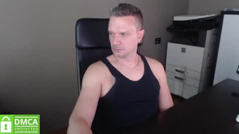 Snapshot of maschiodavide89 chatting on June 19, 2026, 6:18 am David online show from June 19, 2026, 6:18 am