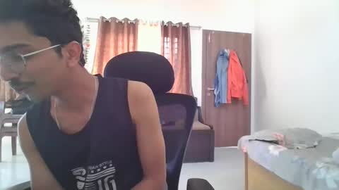 Snapshot of maskboyz2003 chatting on January 16, 2025, 4:28 am maskboyz2003 online show from January 16, 2025, 4:28 am