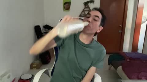 Snapshot of masked_latin_noir chatting on November 13, 2025, 11:14 pm Masked Latin Noir online show from November 13, 2025, 11:14 pm