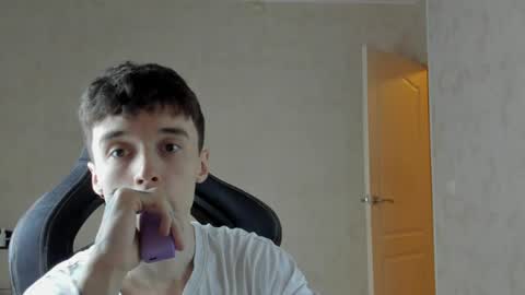Snapshot of mason_warhol chatting on June 17, 2026, 4:41 pm Mason online show from June 17, 2026, 4:41 pm