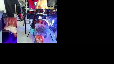 Snapshot of massageartist chatting on July 19, 2026, 10:13 pm HappyZending online show from July 19, 2026, 10:13 pm