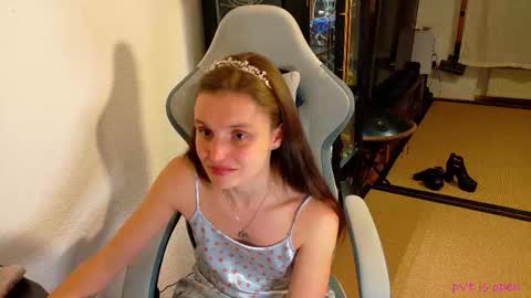 Snapshot of massageofyourlife chatting on March 27, 2026, 7:35 pm Queeny Kathy Online at 2030 MEZ Sunday Wednesday online show from March 27, 2026, 7:35 pm