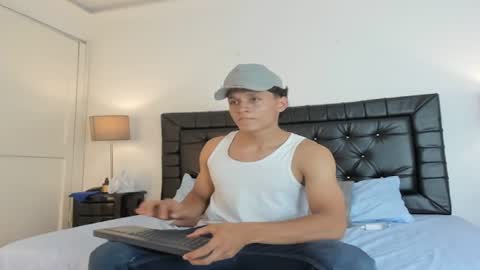Snapshot of massimo_fontana chatting on August 3, 2026, 9:18 pm Massimo Fontana online show from August 3, 2026, 9:18 pm