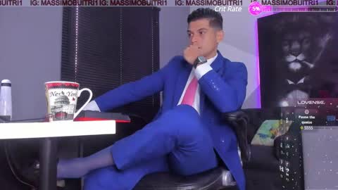 I am Massimo online show from March 7, 2025, 2:23 pm