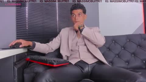 Snapshot of massimo_g chatting on June 19, 2026, 2:43 pm I am Massimo online show from June 19, 2026, 2:43 pm