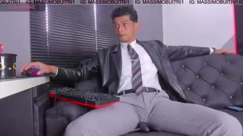 Snapshot of massimo_g chatting on June 23, 2026, 1:42 pm I am Massimo online show from June 23, 2026, 1:42 pm